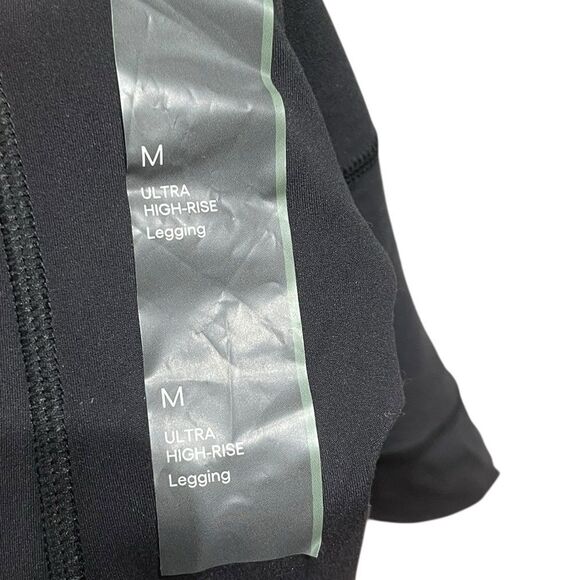 All in Motion Black Women’s Everyday Soft Ultra High-Rise Leggings, Size M, NWT - Picture 4 of 9